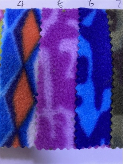 DG-LXF  搖粒印花  幅寬：60寸  克重：210-220g/m²  成份：100%Polyester   正面照